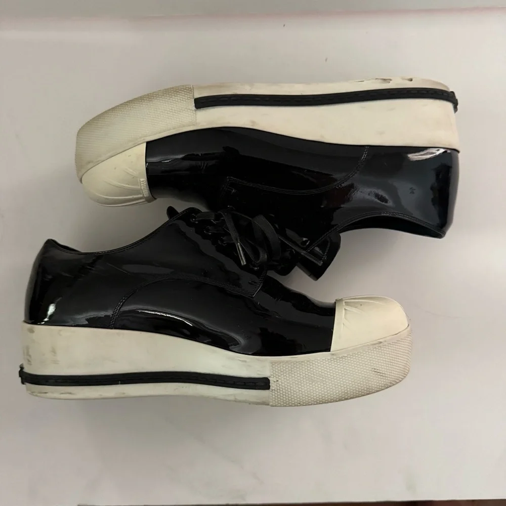 Miu miu Black and white Patent Leather Platform Sneakers size 37